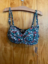 Load image into Gallery viewer, Size 14 Lands End Black Women's Misc. Swimwear
