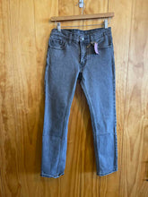 Load image into Gallery viewer, Size 30 Levi's Men's Jeans
