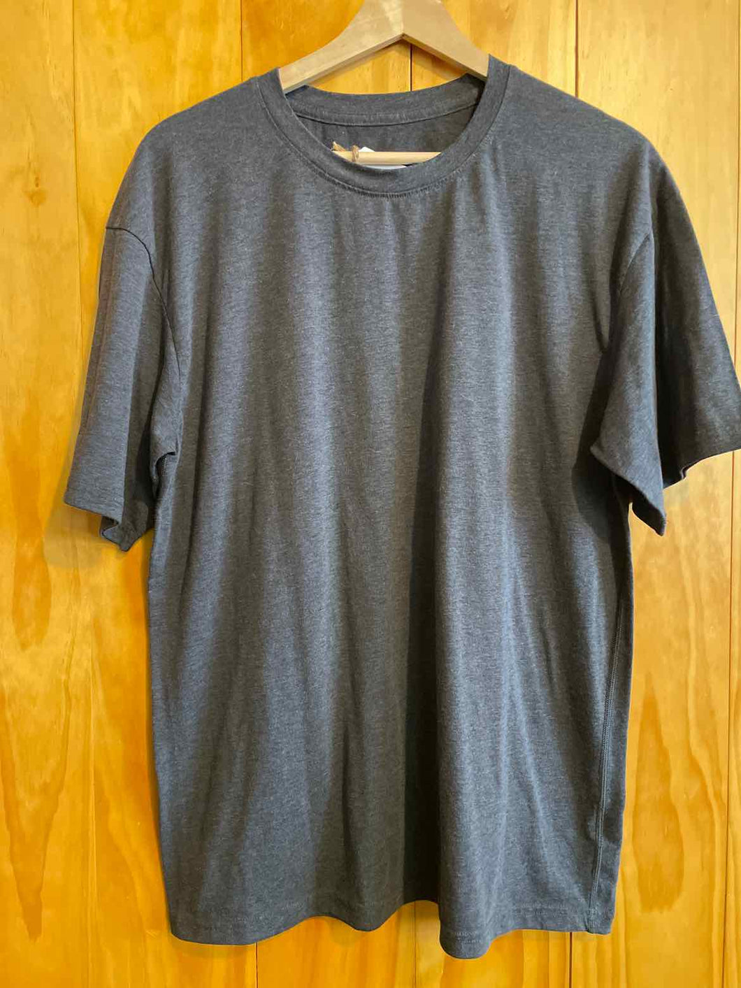 Size Medium Stio Men's Short Sleeve Shirt