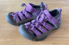 Load image into Gallery viewer, Keen Sandals
