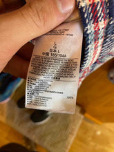 Load image into Gallery viewer, Size L Gap Men&#39;s Flannel
