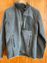Load image into Gallery viewer, Size M Helly Hansen Green Women's Fleece Sweatshirt
