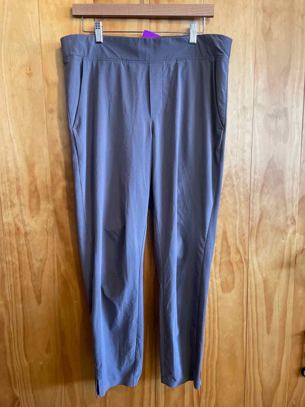 Size 12 Athleta Purple Women's Pants