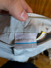 Load image into Gallery viewer, Size 4 Columbia Grey Women's Shorts
