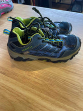 Load image into Gallery viewer, Child Size 1.5 Merrell Boy&#39;s Shoe &amp; Boot
