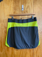 Load image into Gallery viewer, Size M REI Grey Women's Shorts
