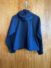 Load image into Gallery viewer, Women Size Large te verde Navy Women&#39;s Windbreaker
