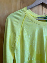 Load image into Gallery viewer, Size L Oiselle Yellow Women's Long Sleeve Shirt
