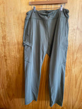 Load image into Gallery viewer, Size XL Duluth Trading Co. Green Women's Sweatpants
