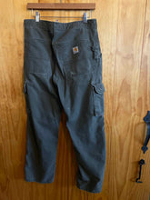 Load image into Gallery viewer, Size 31x30 Carhartt Men's Pants
