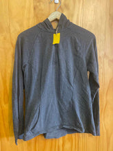 Load image into Gallery viewer, Size M Guide Series Gray Women&#39;s Long Sleeve Shirt
