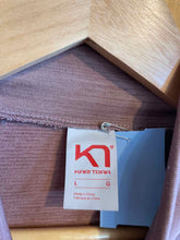 Load image into Gallery viewer, Size L Kari Traa Pink Women&#39;s Long Sleeve Shirt
