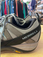 Load image into Gallery viewer, Women&#39;s Shoe Size 8.5 Merrell Grey Hiking Shoes
