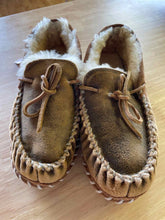 Load image into Gallery viewer, Women&#39;s Shoe Size 9 L.L. Bean Brown Moccasins
