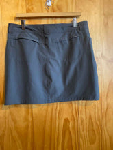 Load image into Gallery viewer, Size 12 Eddie Bauer Grey Skirt
