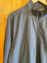 Load image into Gallery viewer, Women Size XL Vuori Black Women's Windbreaker
