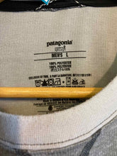 Load image into Gallery viewer, Size L Patagonia Men&#39;s Long Sleeve Shirt
