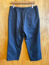 Load image into Gallery viewer, Size 12 Petite LL Bean Black Women's Pants
