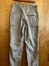 Load image into Gallery viewer, Size Medium Propper Men's Pants
