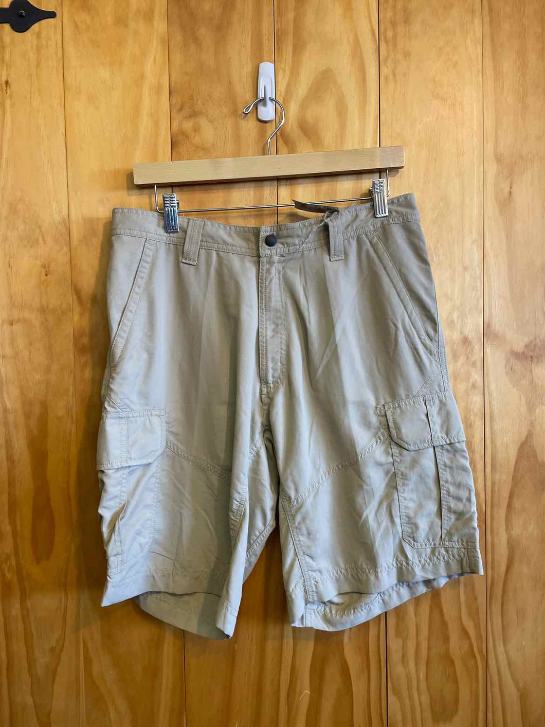 Size 34 Alpine Design Men's Shorts