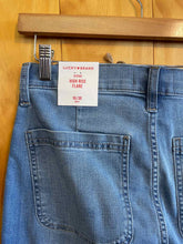 Load image into Gallery viewer, Size 10 Lucky Brand Blue Women's Jeans

