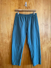 Load image into Gallery viewer, Size Medium Outdoor Voices Green Women&#39;s Hiking Pants
