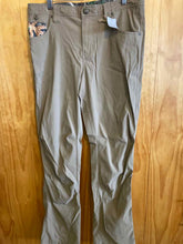 Load image into Gallery viewer, Size 34 Columbia Men's Hiking Pants
