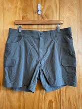 Load image into Gallery viewer, Size Medium Eddie Bauer Green Women's Shorts
