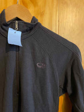 Load image into Gallery viewer, Size Medium Icebreaker Black Women's Long Sleeve Shirt
