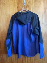 Load image into Gallery viewer, Women Size XL The North Face Purple Women's Rain Jacket
