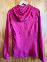Load image into Gallery viewer, Size Large Pearl Izumi Pink Women's Hoodie

