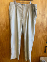 Load image into Gallery viewer, Size 38 Columbia Men's Pants
