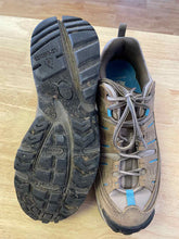 Load image into Gallery viewer, Women's Shoe Size 9.5 vasque Brown Hiking Shoes
