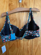 Load image into Gallery viewer, Size 14 Lands End Black Women's Misc. Swimwear
