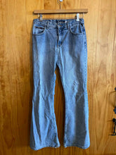 Load image into Gallery viewer, Size 9 LOI Blue Women's Jeans
