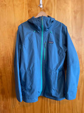 Load image into Gallery viewer, Women Size L Patagonia Blue Women&#39;s Jacket
