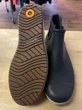 Load image into Gallery viewer, 9 Bogs Rainboots
