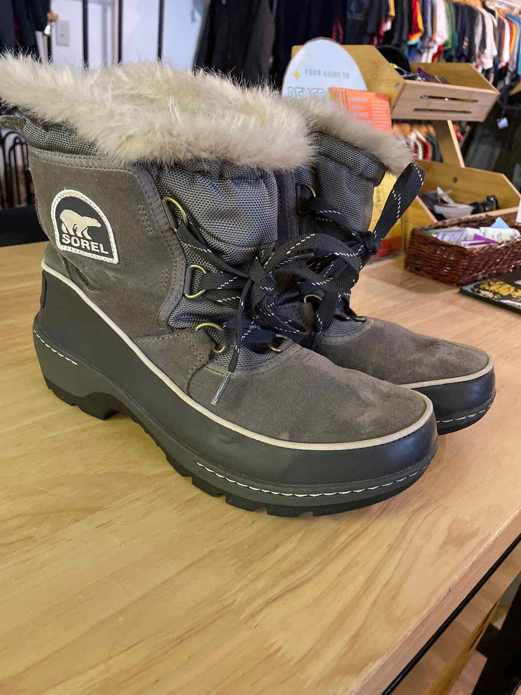 Women's Shoe Size 9 Sorel Grey Women's Winter Boots