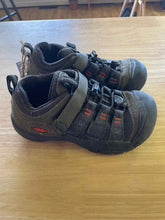 Load image into Gallery viewer, Child Size 1 Keen Boy's Shoe &amp; Boot
