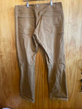 Load image into Gallery viewer, Size 38 khombu Men's Pants
