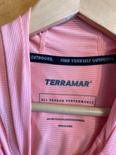 Load image into Gallery viewer, Size L Terramar Pink Women&#39;s Long Sleeve Shirt
