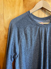 Load image into Gallery viewer, Size L Figs Men's Long Sleeve Shirt
