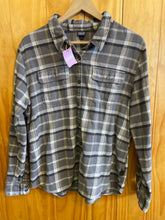 Load image into Gallery viewer, Size XL Patagonia Grey Women's Flannel
