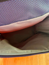 Load image into Gallery viewer, Kavu Lunch Box
