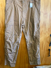 Load image into Gallery viewer, Size 38 CQR Men's Pants
