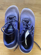 Load image into Gallery viewer, Women's Shoe Size 8.5 Topo Purple Running Shoes
