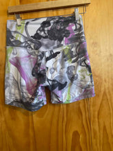 Load image into Gallery viewer, Size Unknown Lululemon Multi-Color Women's Shorts
