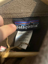 Load image into Gallery viewer, Size Medium Patagonia Men's Fleece
