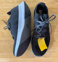 Load image into Gallery viewer, 9.5 REI Men&#39;s Shoes

