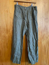 Load image into Gallery viewer, Size 10 Quince Green Women's Pants
